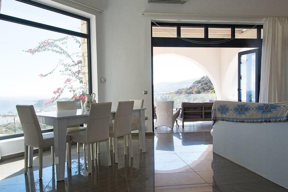 Evilia Luxury Villa Amoopi Luaran gambar